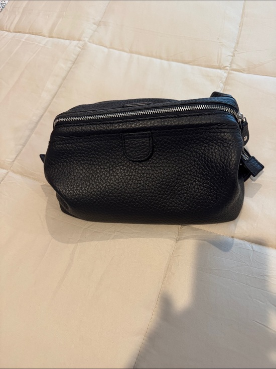 Tripsavvy Other - Black Leather Travel Dopp Kit Toiletry Bag
